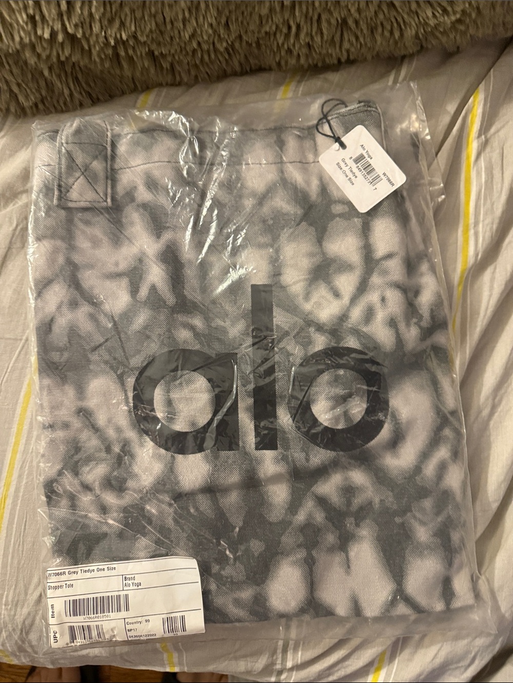 NWT ALO Yoga Gray Tie-Dye Logo Tote